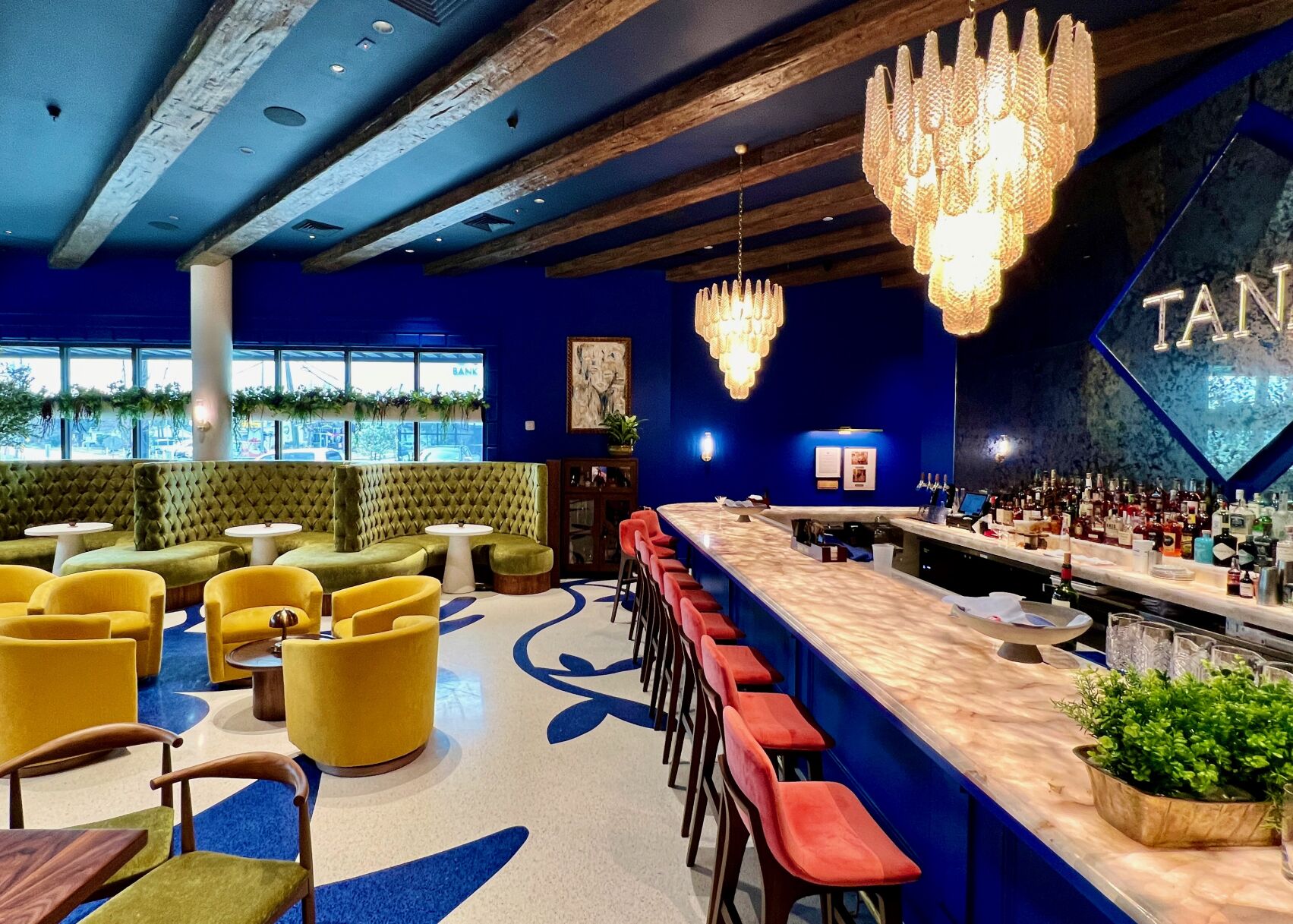 tana bar lounge1